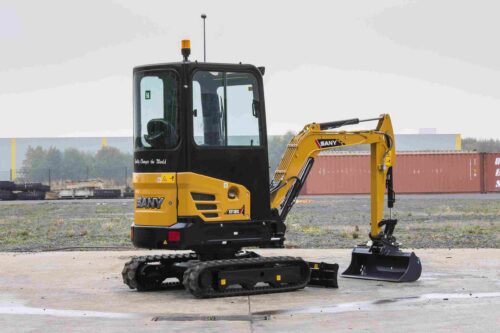 Zakup nowej minikoparki zamiast używanej – bardziej się opłaca!